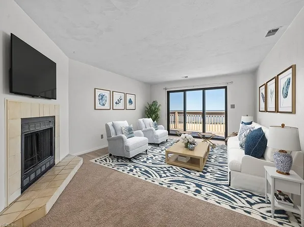 9720 8th View St APT J, Norfolk, VA 23503
