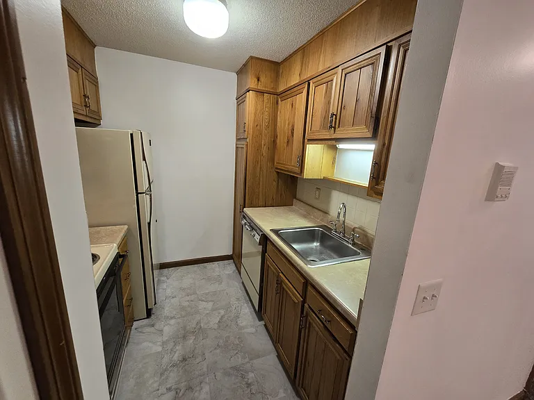 34 Padanaram Rd #229 — Photo 4