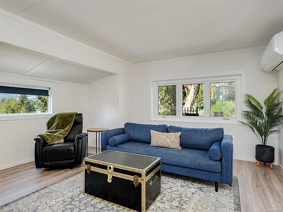 4th image of 2587 B Selwyn Rd #25