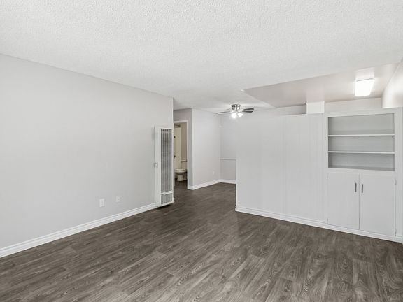 5th image of 245 Woodlawn Ave APT A16