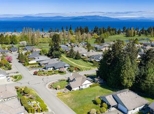 530 Sandwedge Close, Qualicum Beach, BC V9K2J9