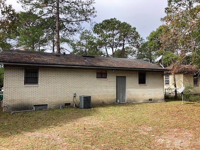 2nd image of 1423 Southwood Dr