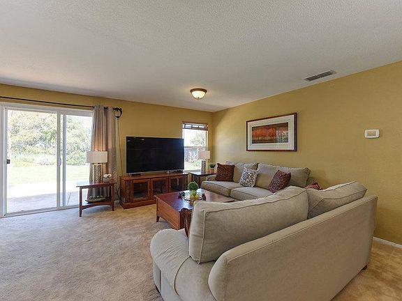 4th image of 4244 Aubergine Way