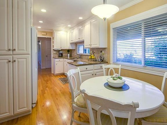 4th image of 6479 Crystal Springs Dr