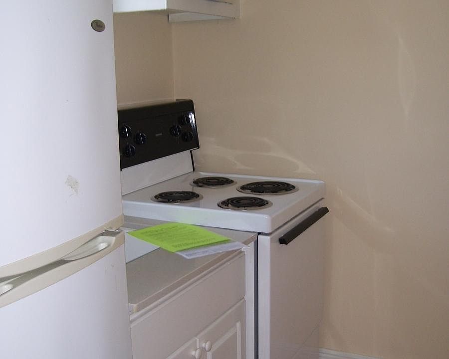 2nd image of 610 E North St APT 5