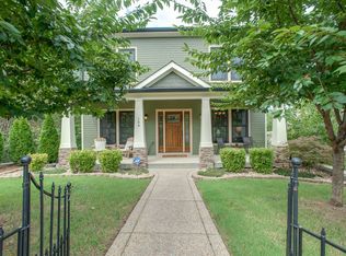 104 Lindsley Park Dr, Nashville, TN 37206