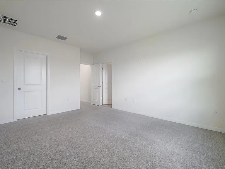 16701 Maude Dr — Photo 32