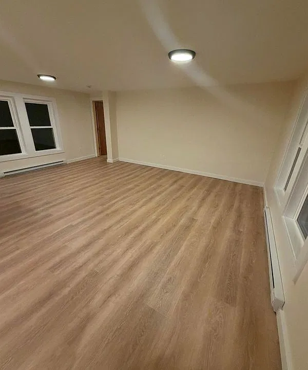 16 Snow Ave #3-B