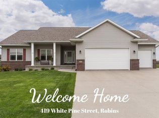 419 White Pine St, Robins, IA 52328