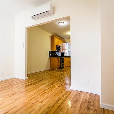 Rented by Nooklyn NYC LLC | media 32