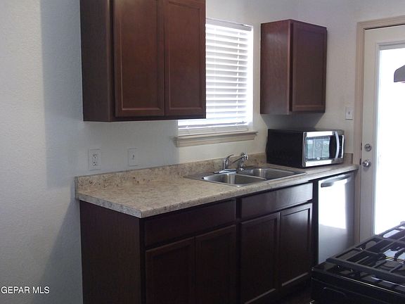 5th image of 12156 Blue Quail Ave