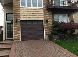 14 Taunton St, Staten Island, NY 10306