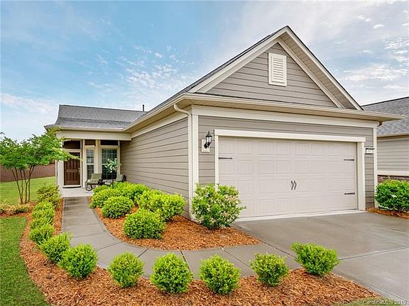 3rd image of 661 Honey Dew Ln