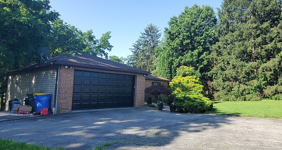 2nd image of 10 Windermere Ct