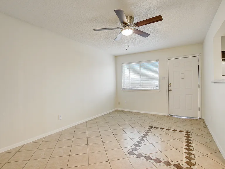 Highpoint North — Photo 16