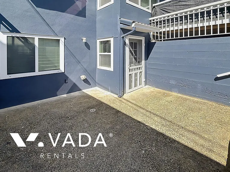 1096 E 49th Ave — Photo 11