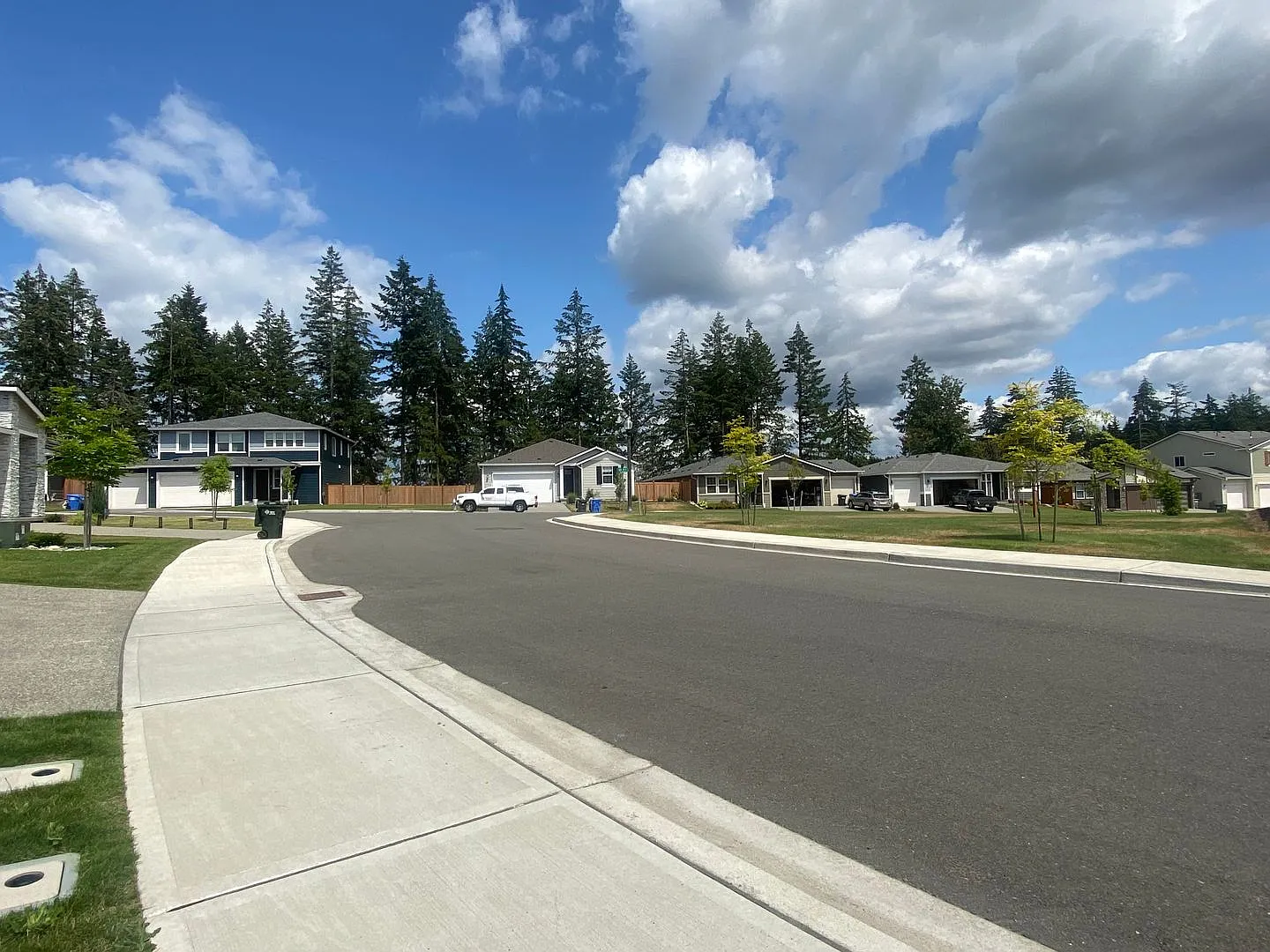 Modern Bonney Lake Home W/ Ac **Short Term Lease Through 8/31/26 ** — Photo 2
