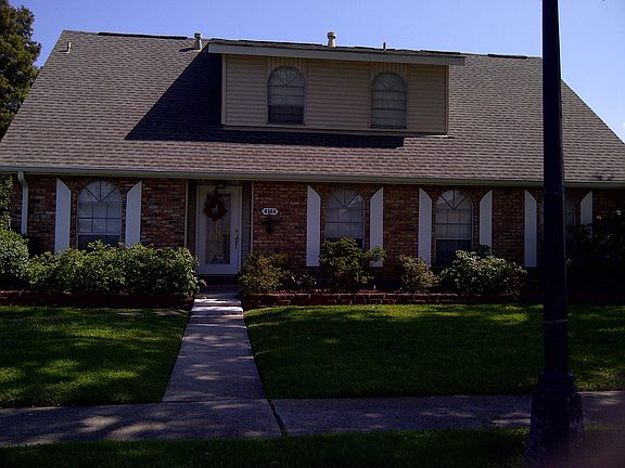  Curb Front View