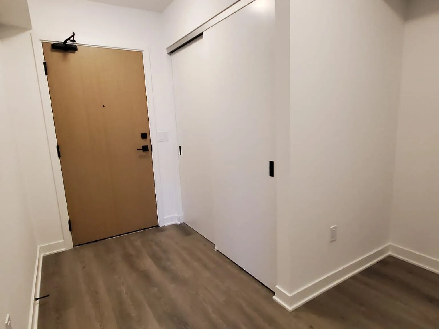 2 bed, $2,350 — Photo 4