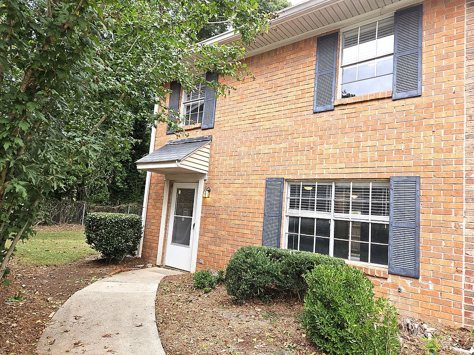 Front of Townhouse - End Unit