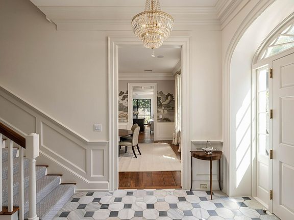 5th image of 64 Tradd St