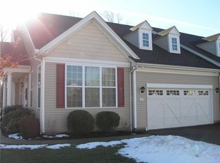 9 Lilac Ln #9, Prospect, CT 06712