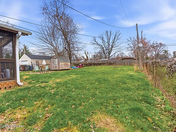 3rd image of 617 Marquette Dr