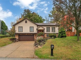 300 S Highlander Heights Dr, Glenshaw, PA