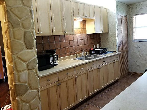 5th image of 603 Lazy River Dr