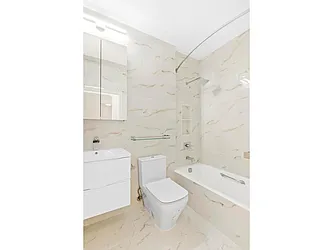 Rented by R New York