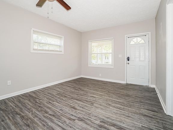 2nd image of 515 W 27th St