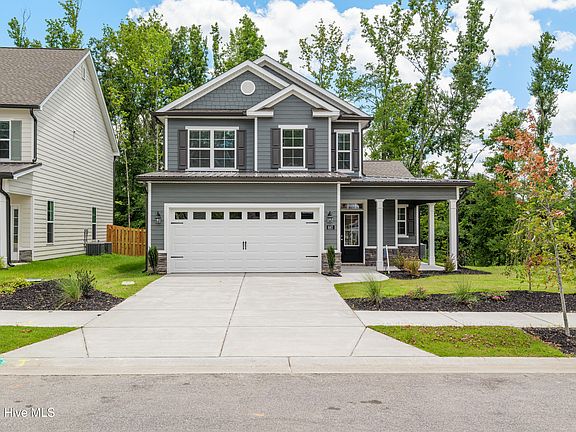 4th image of 687 Ronaldsay Road