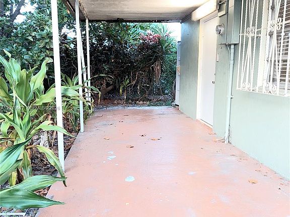 4th image of 3941 E 9th Ln #0