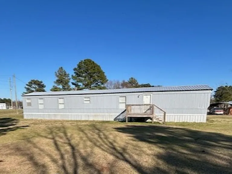 31 Kesler Dr — Photo 1