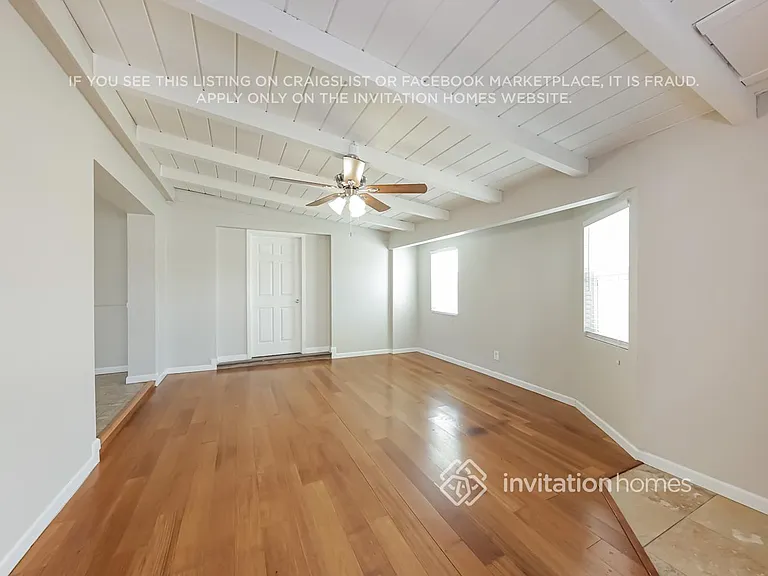 601 W Oraibi Dr — Photo 3
