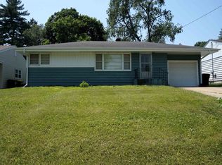 140 Warren Ave, Rockford, IL 61107