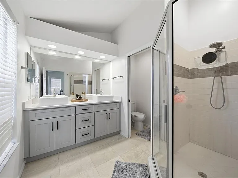 17633 Esprit Dr — Photo 13