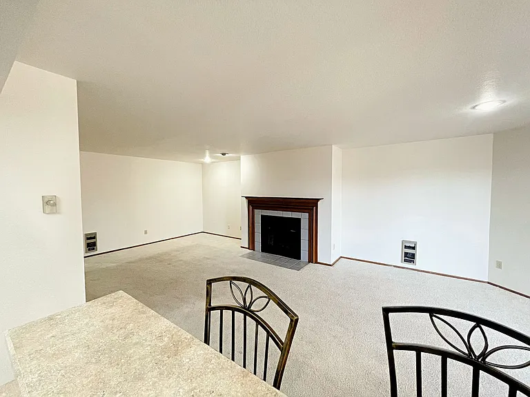 9910 NE 119th St #202 — Photo 5