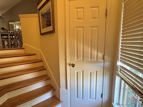 4th image of 1018 Sara Jane Ln