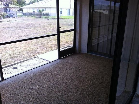 4th image of 511 SE 23rd Pl