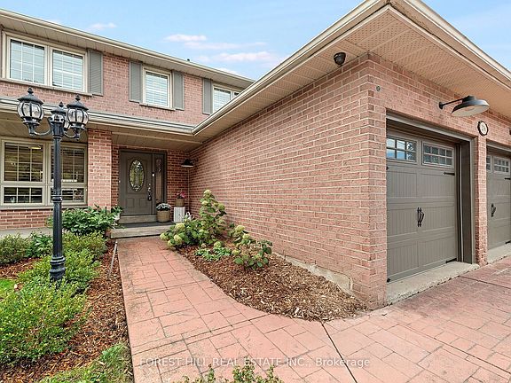 2nd image of 256 Randall Cres