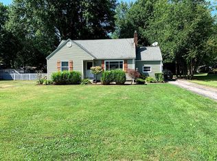39139 Johnnycake Ridge Rd, Willoughby, OH 44094