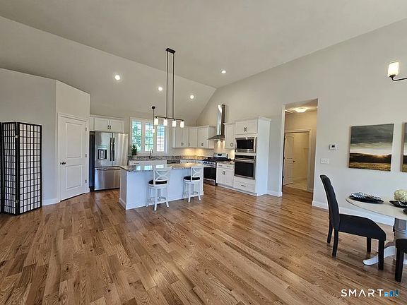 5th image of 80 Aldrich Road