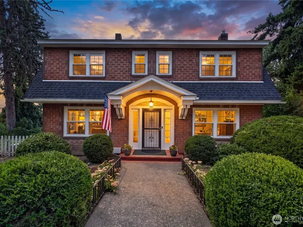 912 Cherry Lane, Grandview, WA 98930