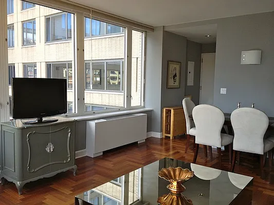 Rented by R New York | media 30