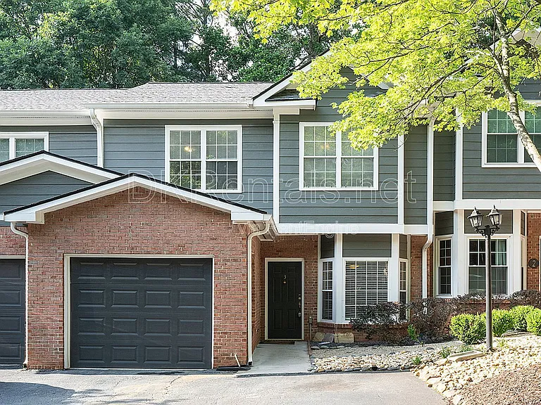 2680 Pine Tree Rd NE #3 — Photo 1
