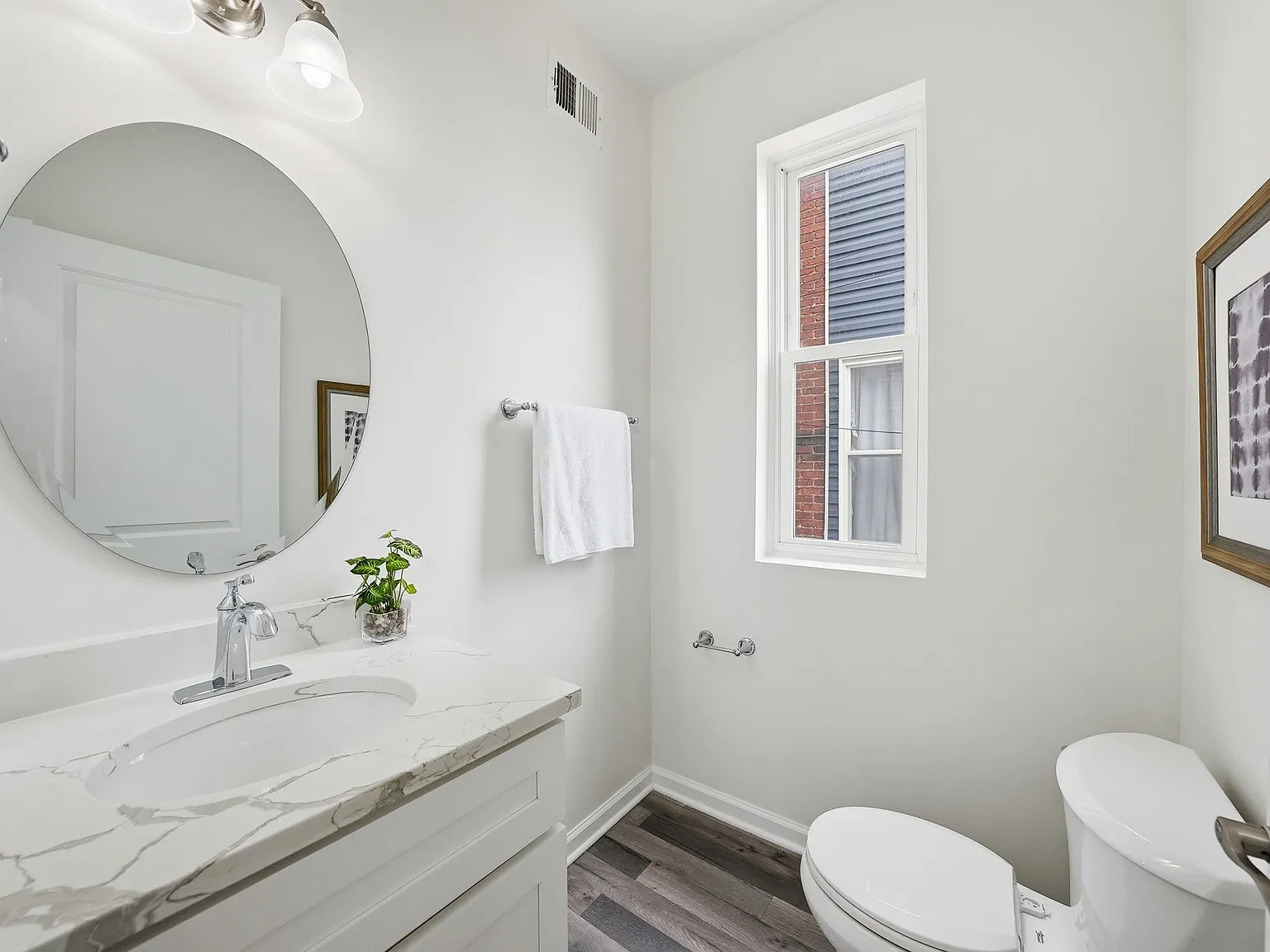3 bed, 2.5 bath, 1220 sqft, $3,000 — Photo 2