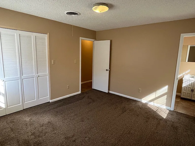 610 Swinging Spear Rd — Photo 6