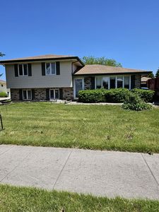 1341 Capri Ln, Dyer, IN, 46311