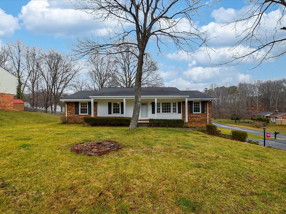 1st image of 200 Stratford Dr